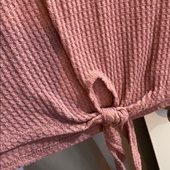 🌺 3/$15 Super Soft and Stretchy Mauve Top - Picture 3 of 3